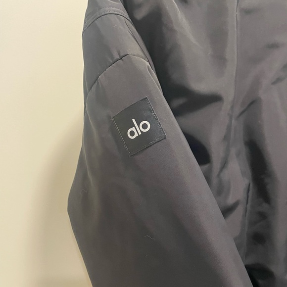 Alo Cropped Breakline Bomber Jacket - Picture 6 of 8